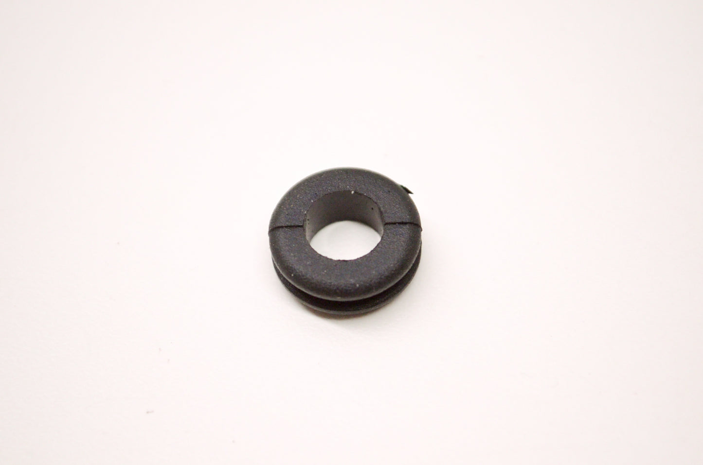 OEM Yamaha 90480-12237-00 Grommet NOS