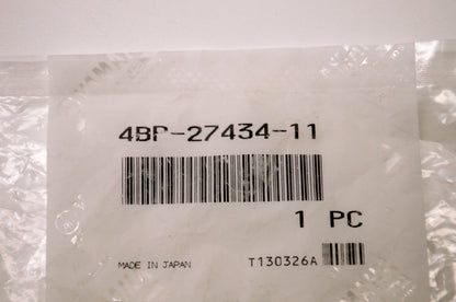 New OEM Yamaha 4BP-27434-11-00 Bolt NOS