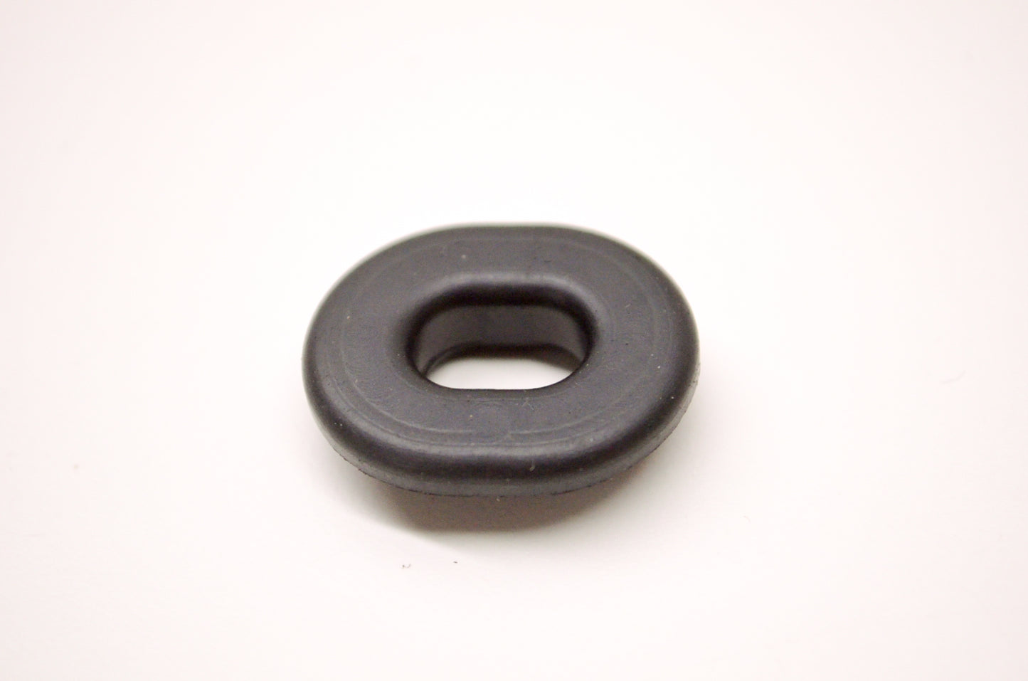 OEM Yamaha 90480-01401-00 Grommet 41Y NOS