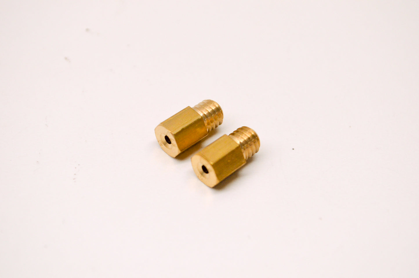 Mikuni 4/042-370 Main Jet #370 Qty 2 NOS