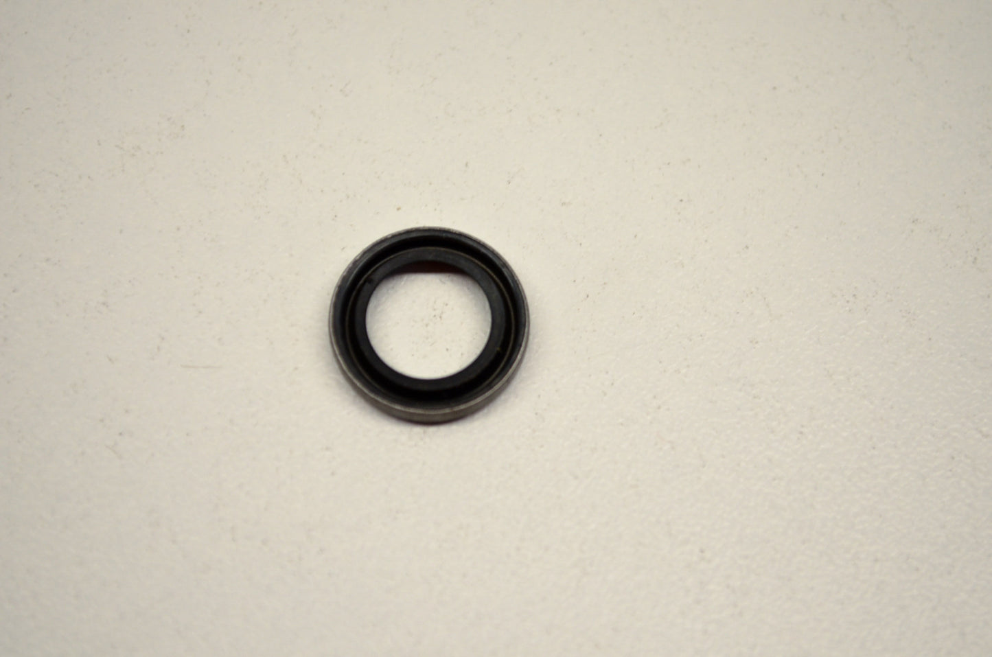 New OEM Mercury Seal Mariner 85 400 402 500 650 700 800 850 950 1000BP 1000SS 11