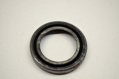 OEM Mercury 26-20465 Seal 100 150 200 250 700 800 NOS