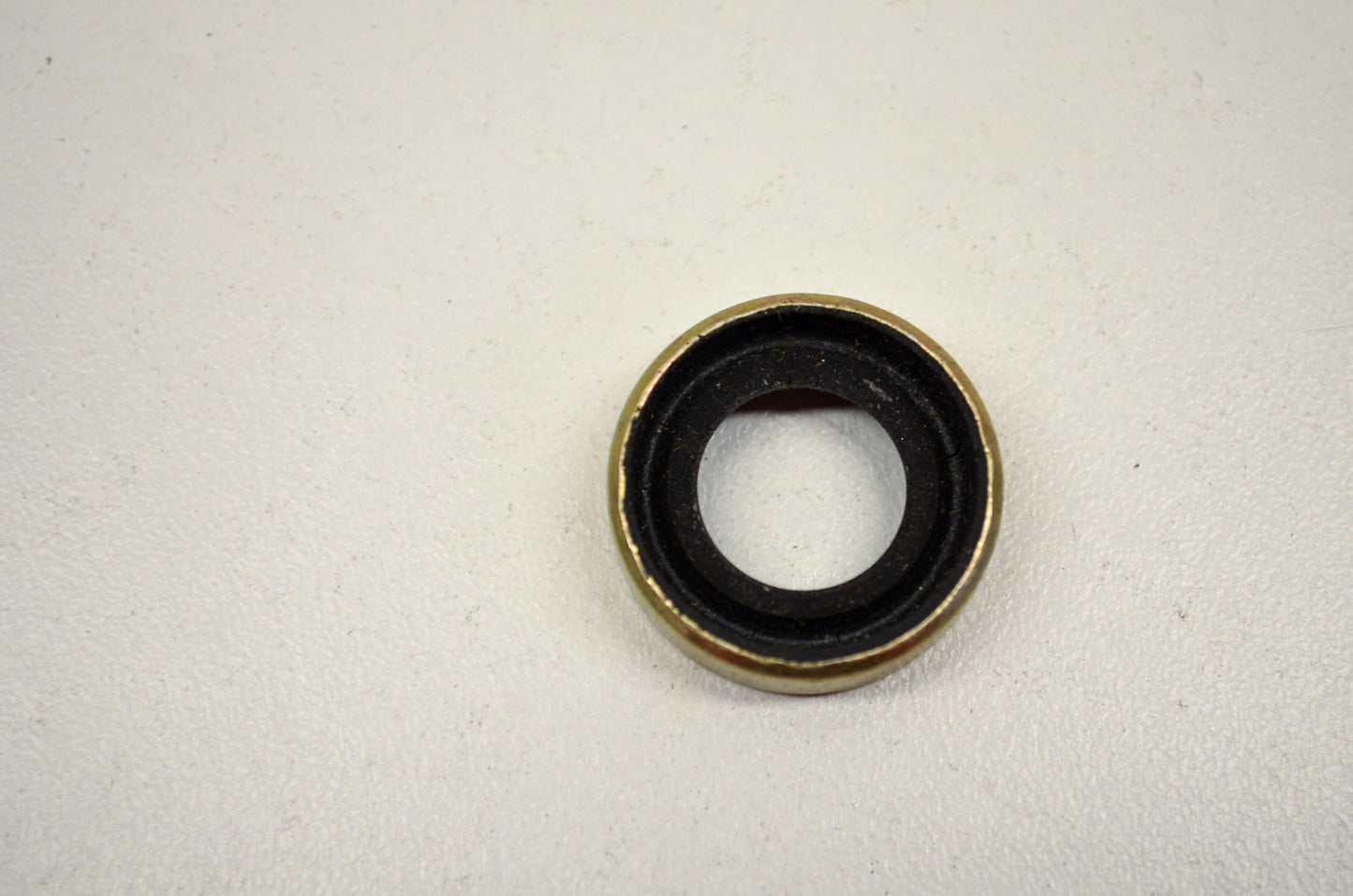 New OEM Mercury 26-22058 Seal NOS