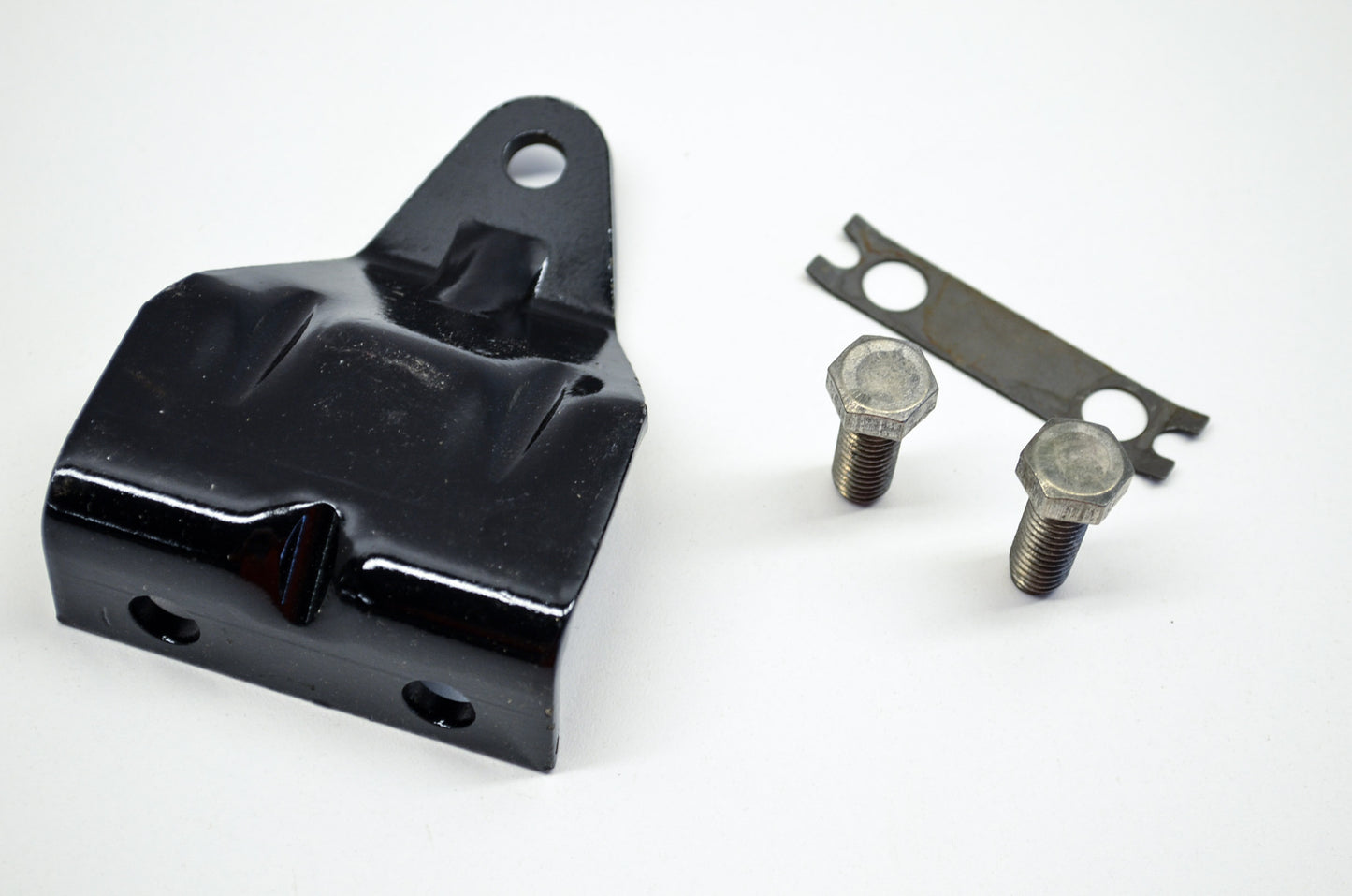 New OEM Mercury Steering Attaching Bracket Mariner 18 20 25 XD NOS