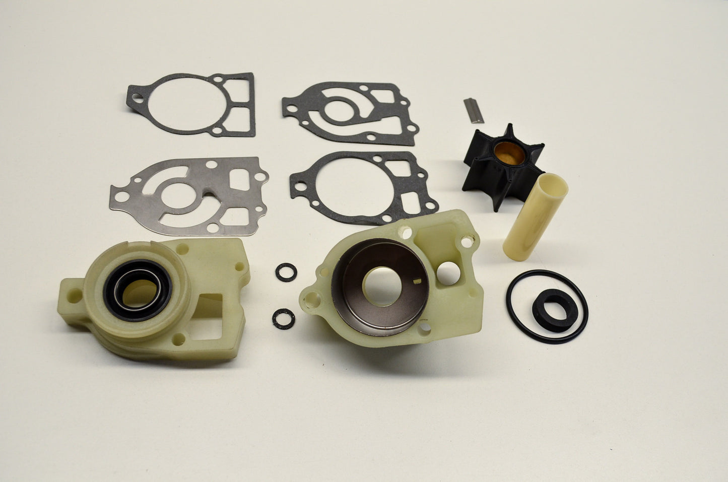 New OEM Mercury Marine Outboard Pump Kit with housing NOS