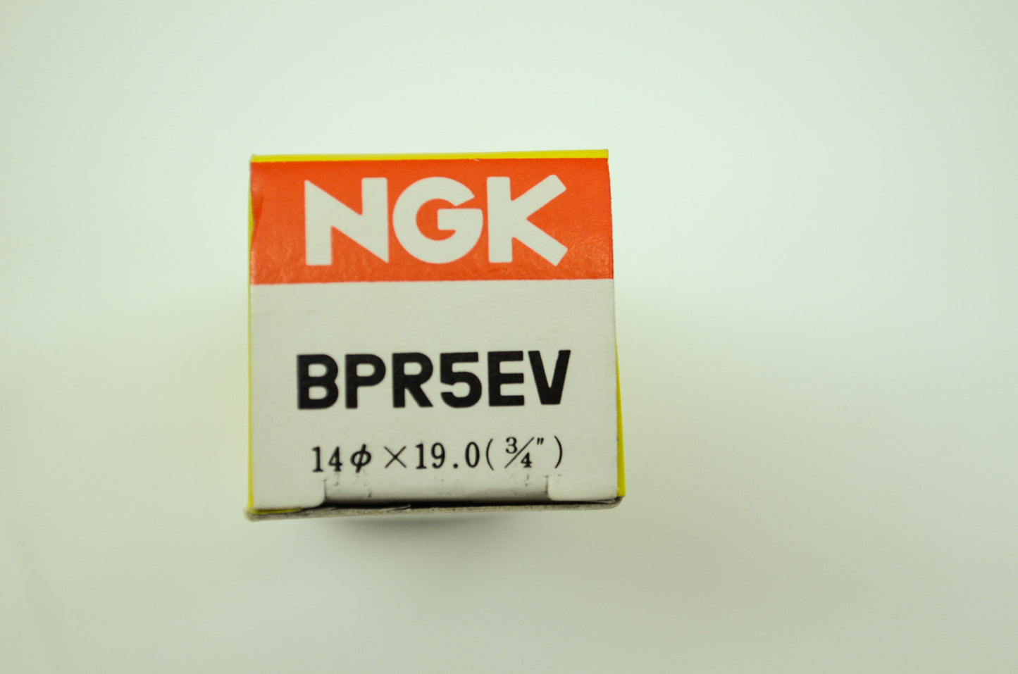 New NGK BPR5EV Spark Plugs Qty 2 NOS