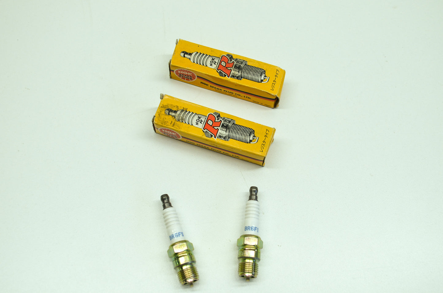 New NGK BR6FS Spark Plugs Qty 2 NOS
