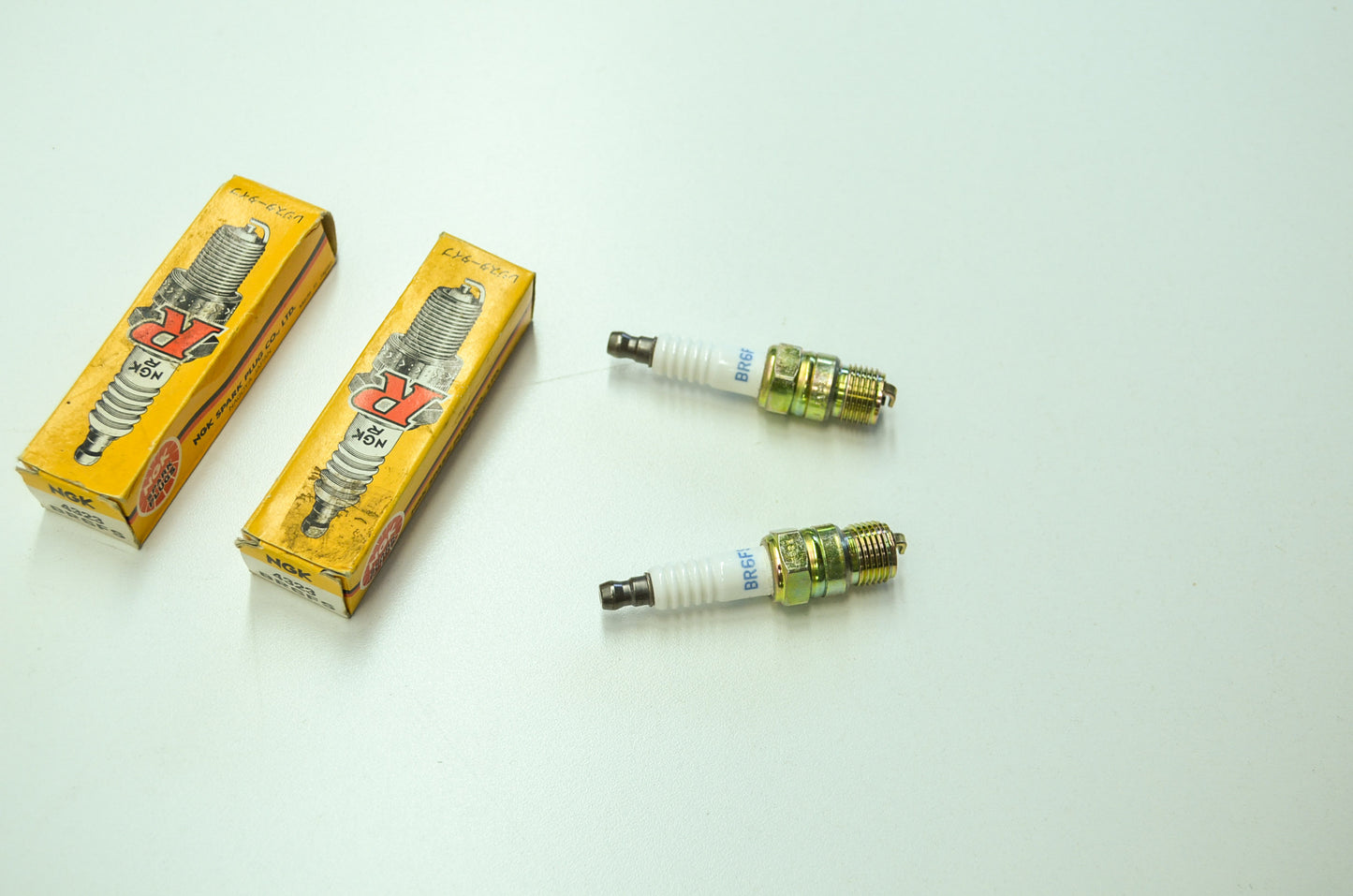 New NGK BR6FS Spark Plugs Qty 2 NOS