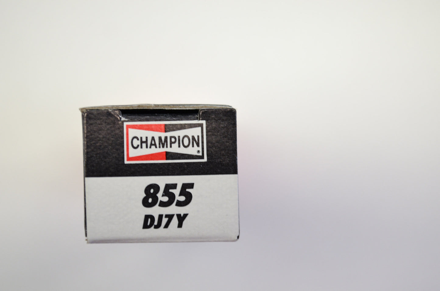 New Champion DJ7Y Spark Plugs Qty 2 NOS