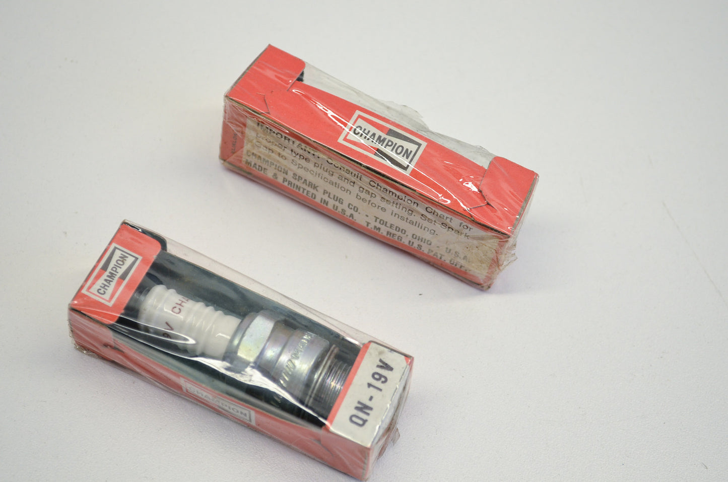 New Champion QN-19V Spark Plugs Qty 2 NOS
