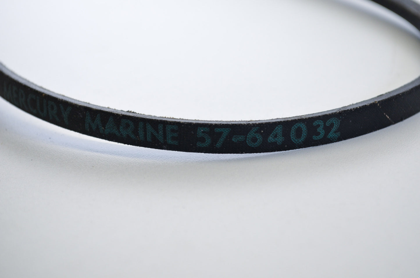 New OEM Mercury V-Belt Mercruiser 120 140 NOS