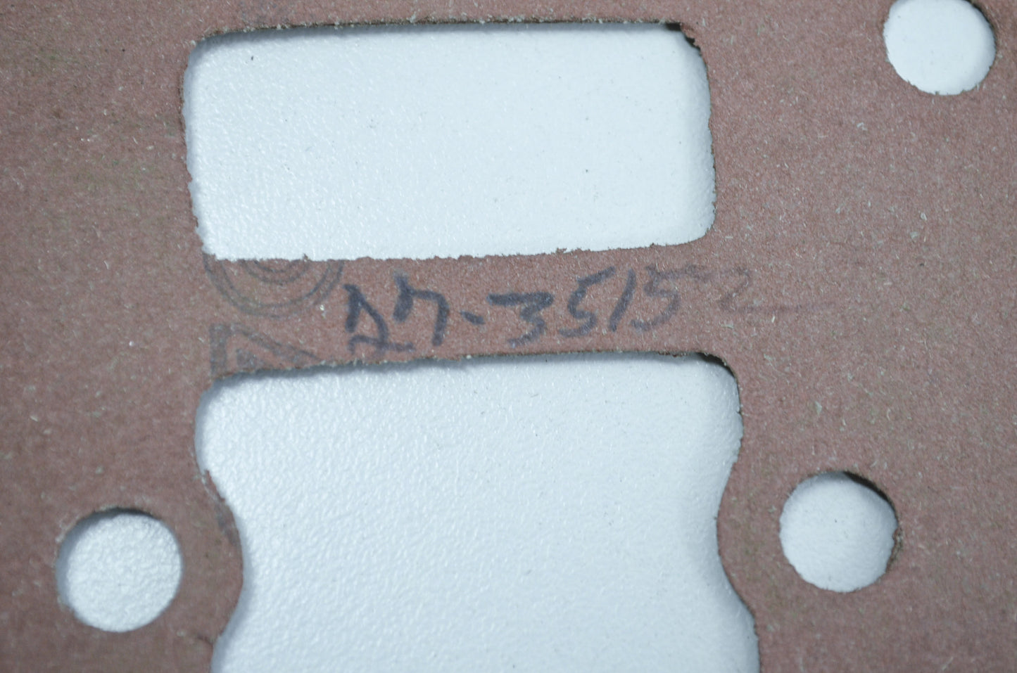 New OEM Mercury 27-35152 Manifold Body Gasket NOS