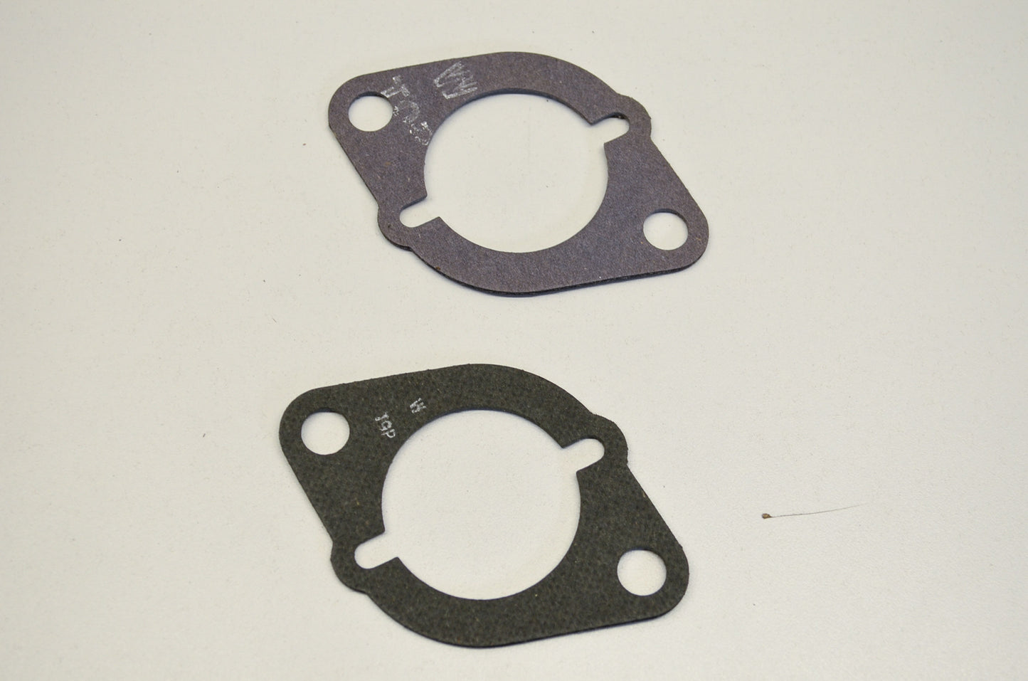 New OEM Mercury 27-33460 Gaskets Qty 2 NOS