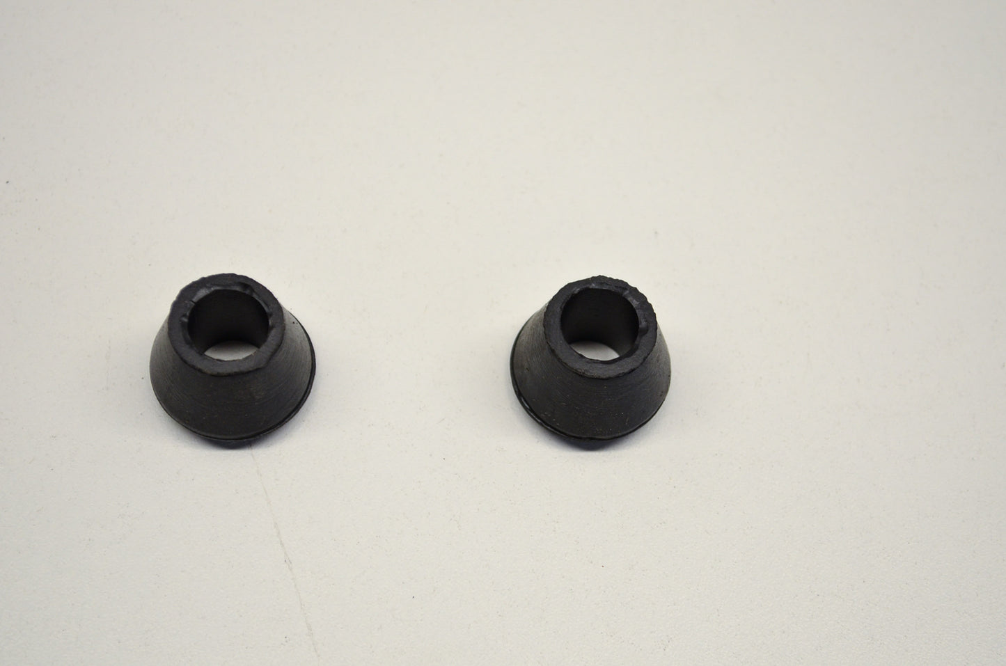 New OEM Mercury 23-35278 Bushings Qty 2 NOS