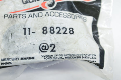 New OEM Mercury Plastic Prop Nuts Qty 2 Mariner Force Outboard 15 18 20 25 XD JE