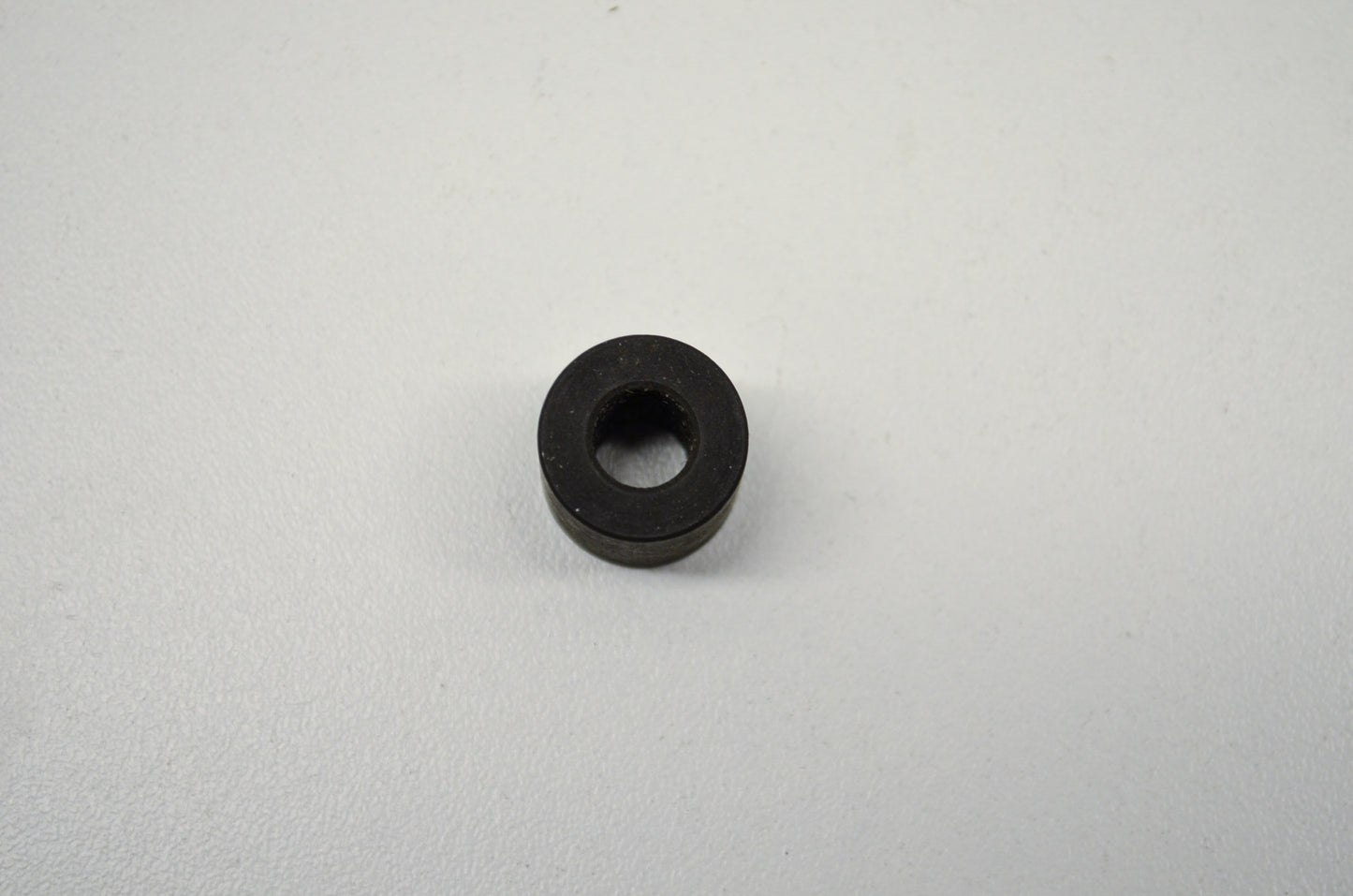 New OEM Mercury Cowl Spacer 400 450 500 700 NOS