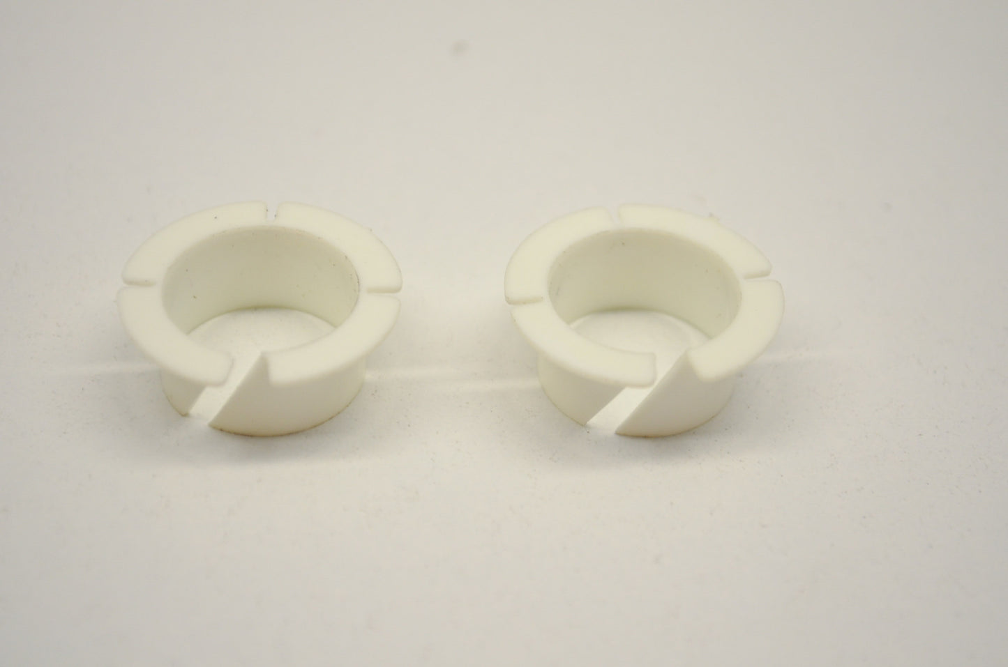 New OEM Mercury Plastic Bushings Qty 2 Mariner Racing Outboard 75 80 90 115 125