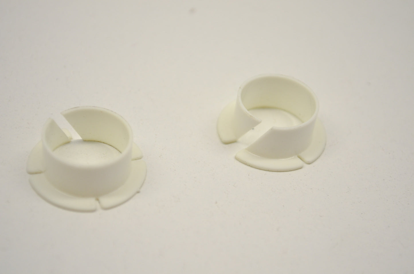 New OEM Mercury Plastic Bushings Qty 2 Mariner Racing Outboard 75 80 90 115 125