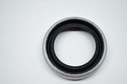 New OEM Mercury Crank Seal 100 150 200 250 NOS