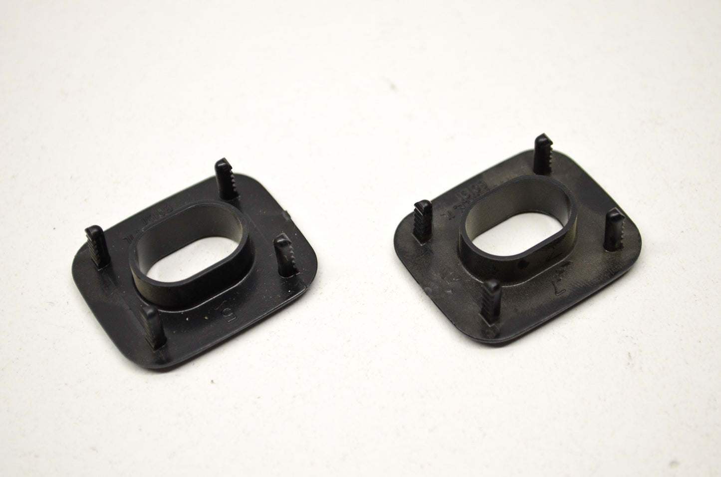 Relatch Grommets Qty 2 NOS