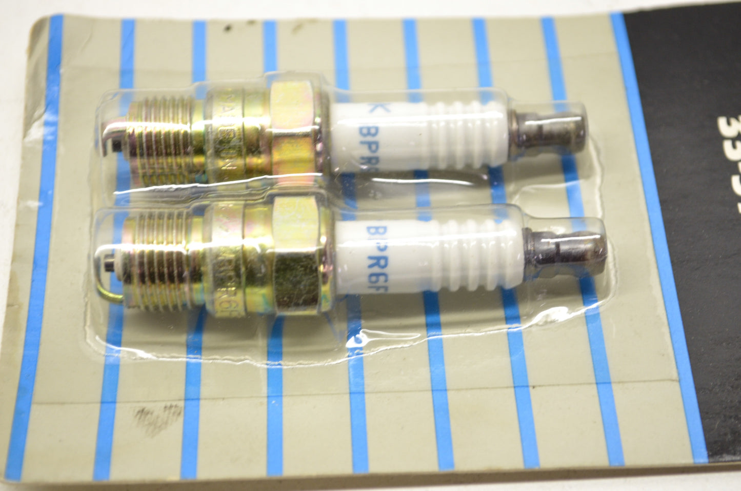 Spark Plugs Qty 2 NOS