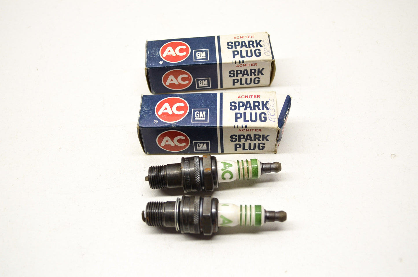 Spark Plugs Qty 2 NOS