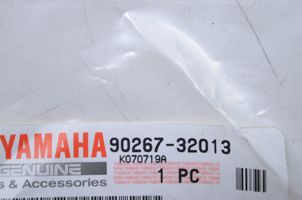 OEM Yamaha 90267-32013-00 Blind Rivet NOS