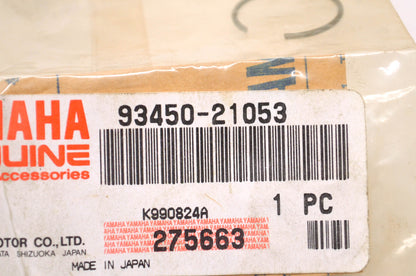 OEM Yamaha 93450-21053-00 Inner Circlip NOS
