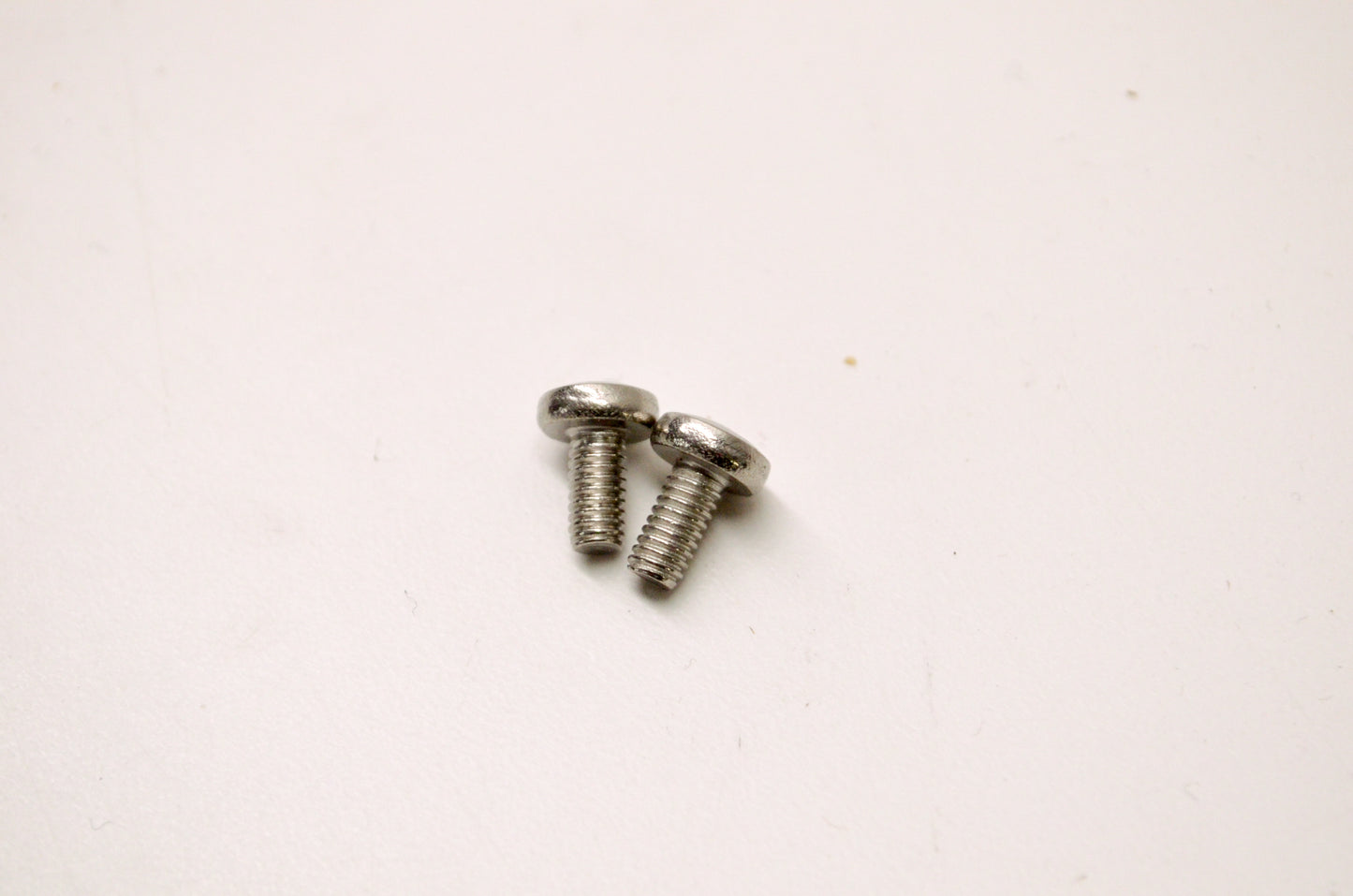 Aftermarket 212200004 Phillips Screws Qty 2 NOS