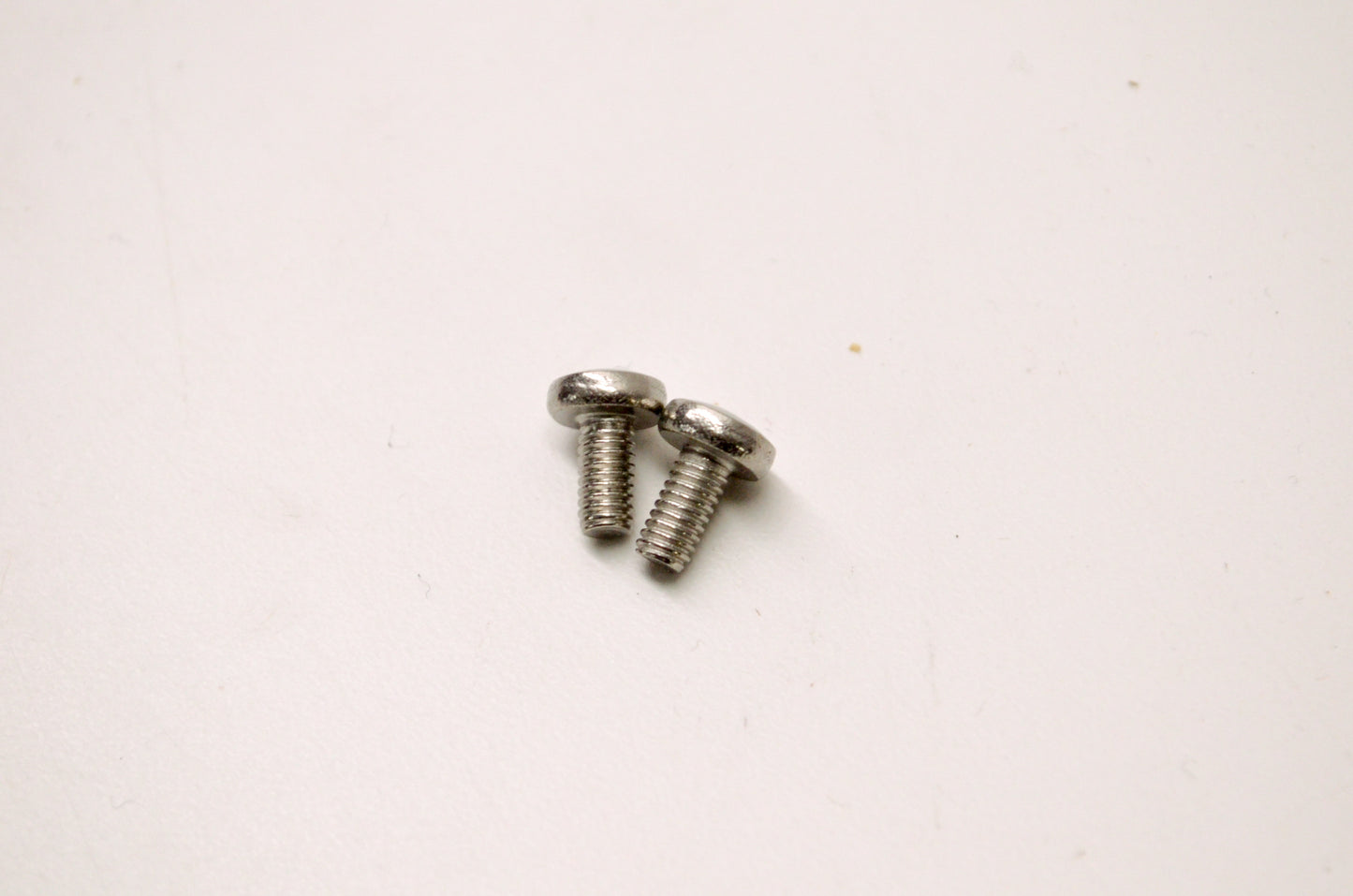 Aftermarket 212200004 Phillips Screws Qty 2 NOS