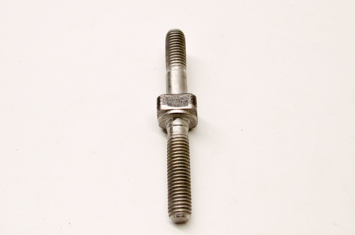 Aftermarket 271000693, P271000693 Stud NOS