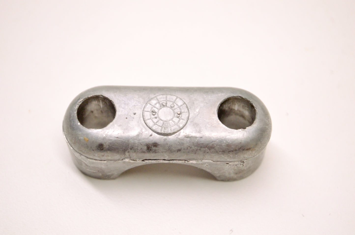 Aftermarket 277000013 Handle Support NOS