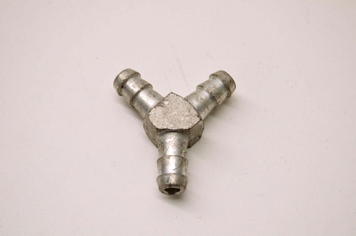 Aftermarket 4141553 Y Fitting NOS