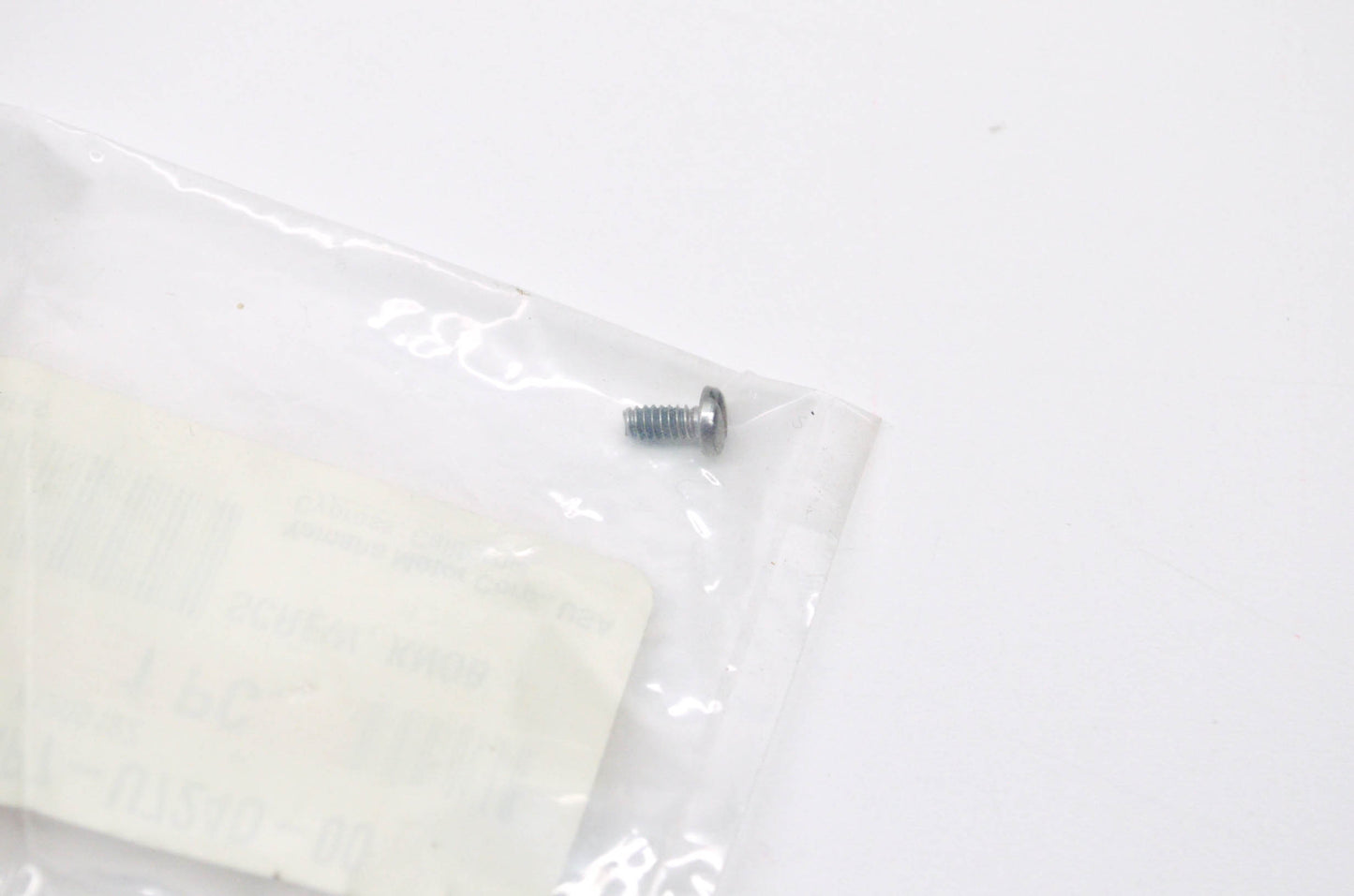 New OEM Yamaha GP7-U724D-00-00 Knob Screw NOS