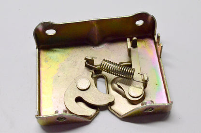 Sym 77235-S1B-A000 Seat Latch Catch NOS
