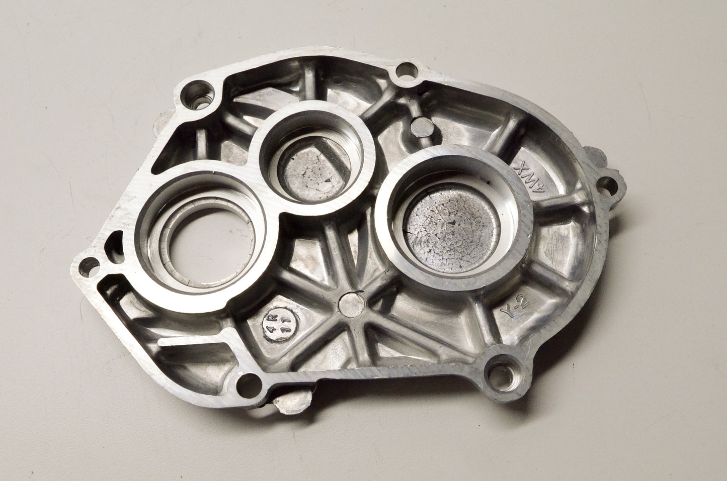 New OEM Yamaha 4WX-E5421-00-00 Crankcase Cover 2 NOS