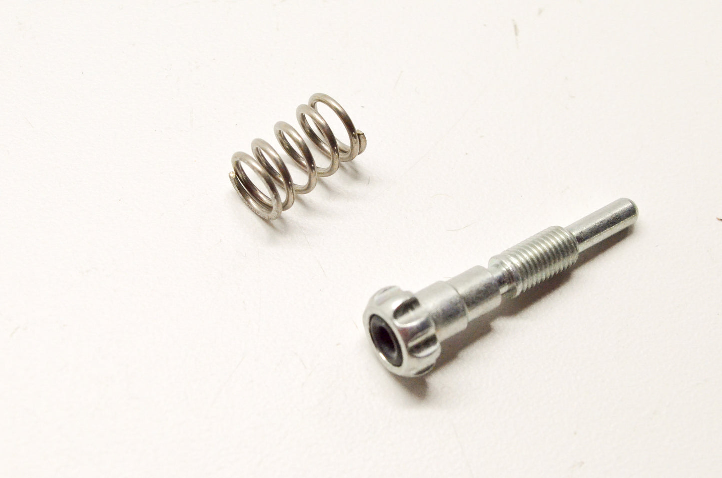 OEM Yamaha 31J-14103-00-00 Throttle Screw Set NOS