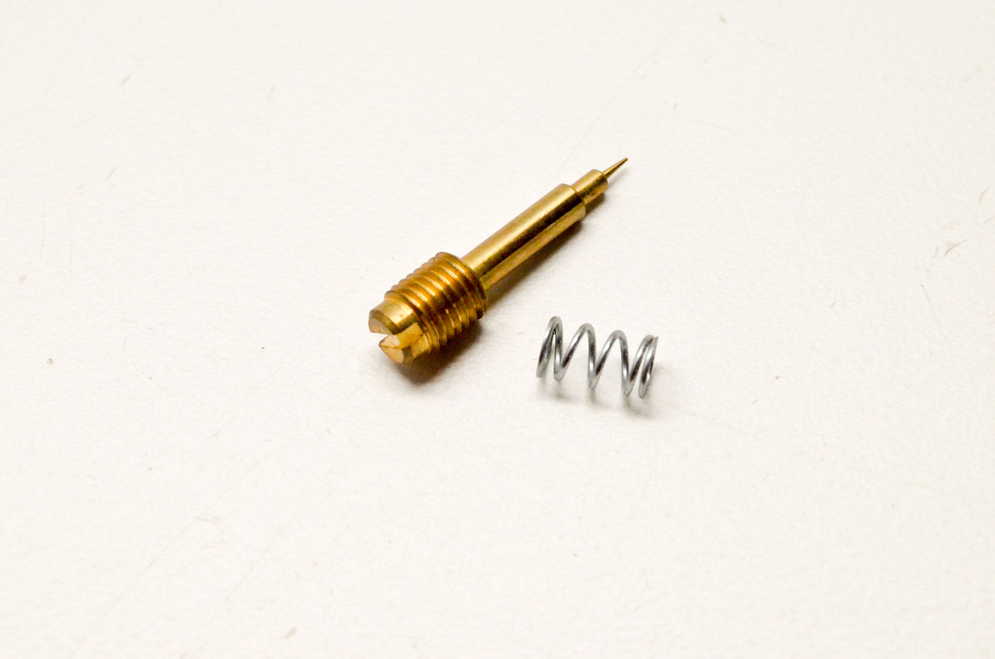 New OEM Yamaha 5LB-14105-00-00 Pilot Screw Set NOS