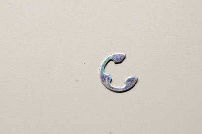 OEM Yamaha 99002-08600-00 Circlip NOS