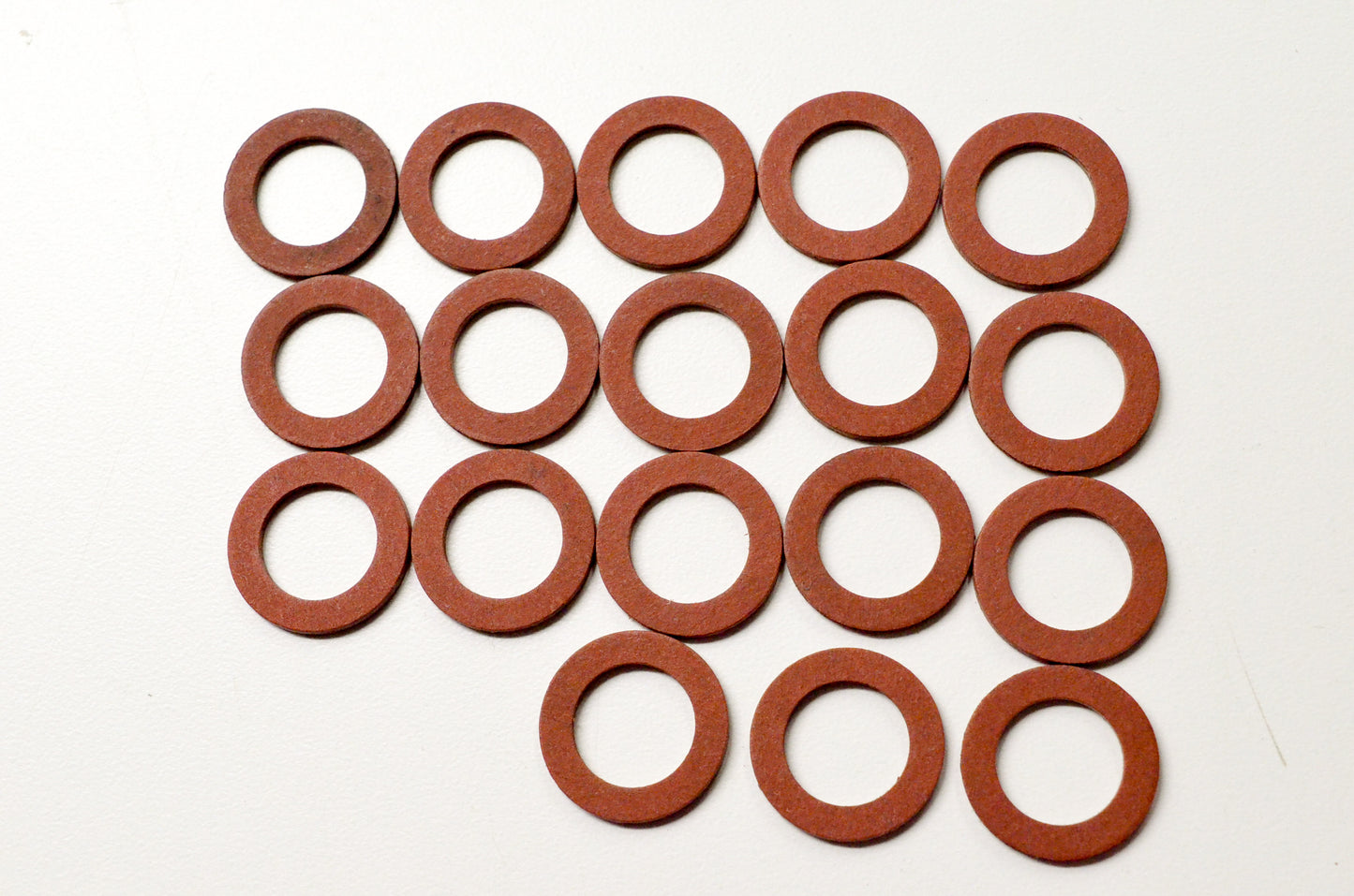 Curtis Noll 9325 9/16 ID 7/8 OD 1/16 Thick Fiber Washer Gasket Qty 18 NOS