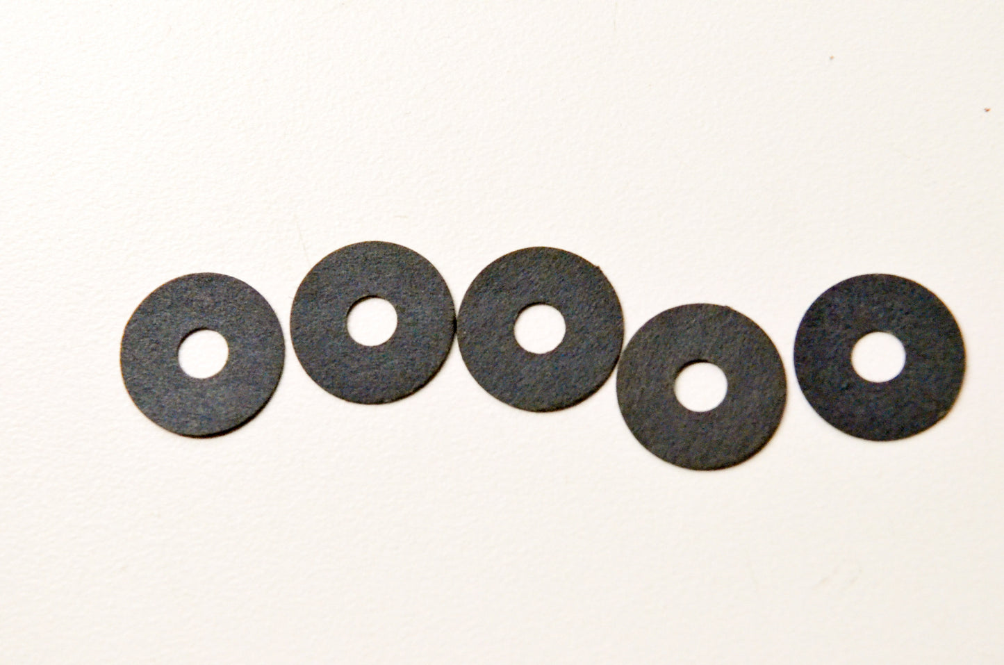 Curtis Noll 9307 3/16 ID 5/8 OD 1/32 Thick Fiber Gasket Washer Qty 5 NOS