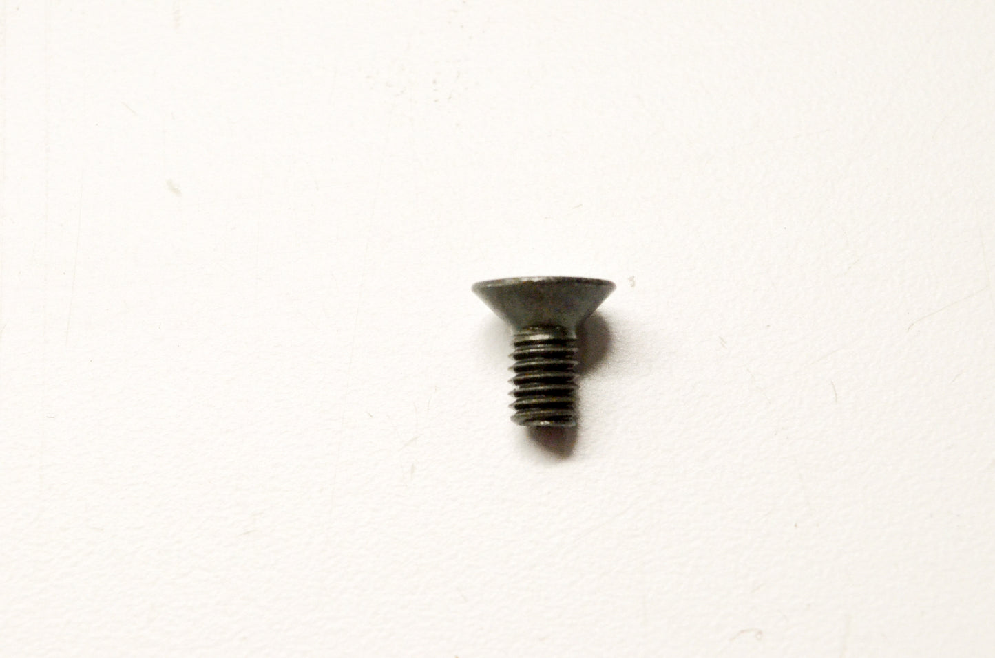 New OEM Yamaha 98707-06012-00 Flat Screw NOS