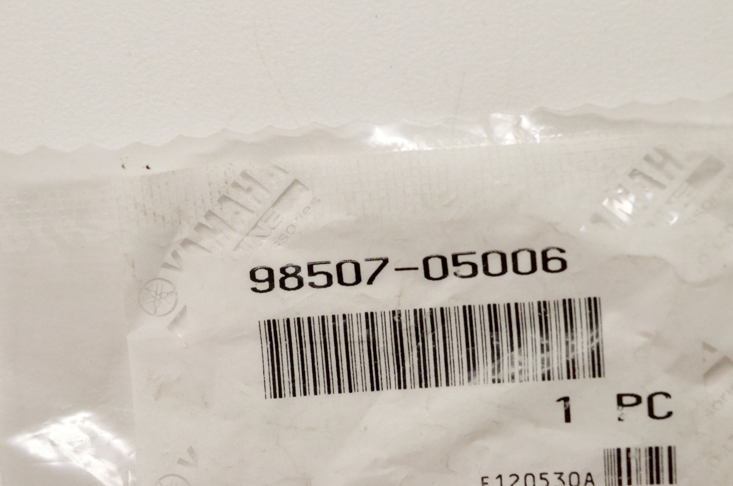 OEM Yamaha 98507-05006-00 Pan Head Screw (3AH) NOS