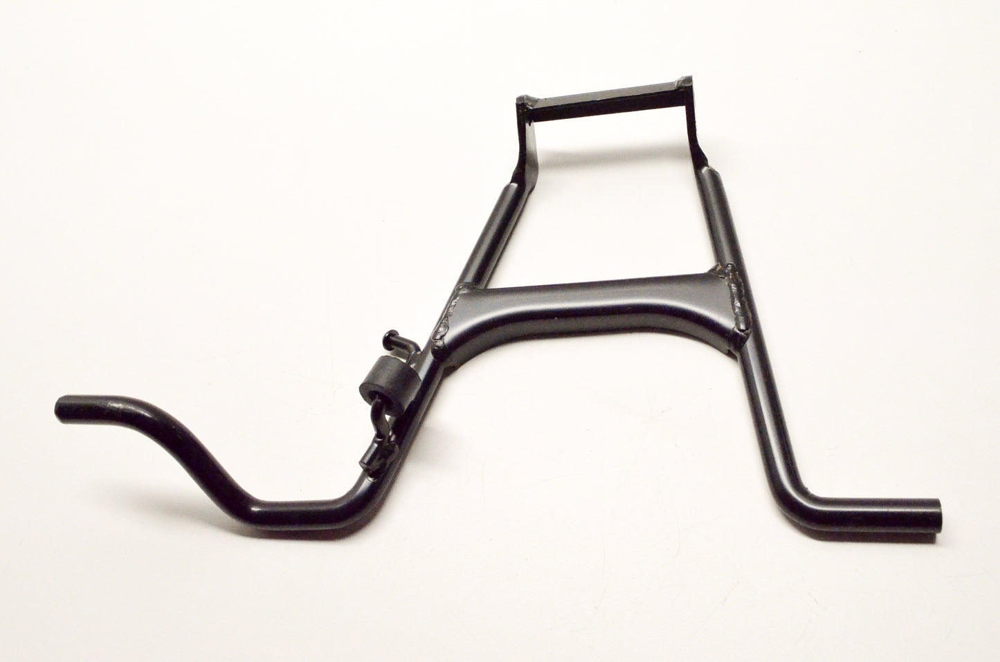 New OEM Yamaha 2JA-Y2711-01-00 Main Stand NOS
