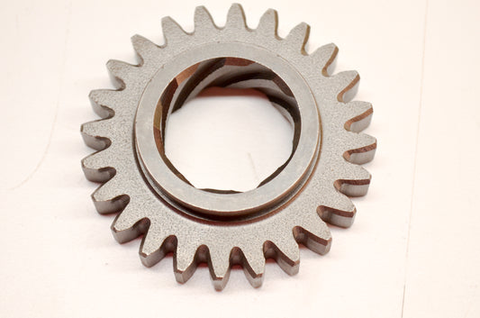New OEM Yamaha 353-15641-00-00 Kick Gear NOS