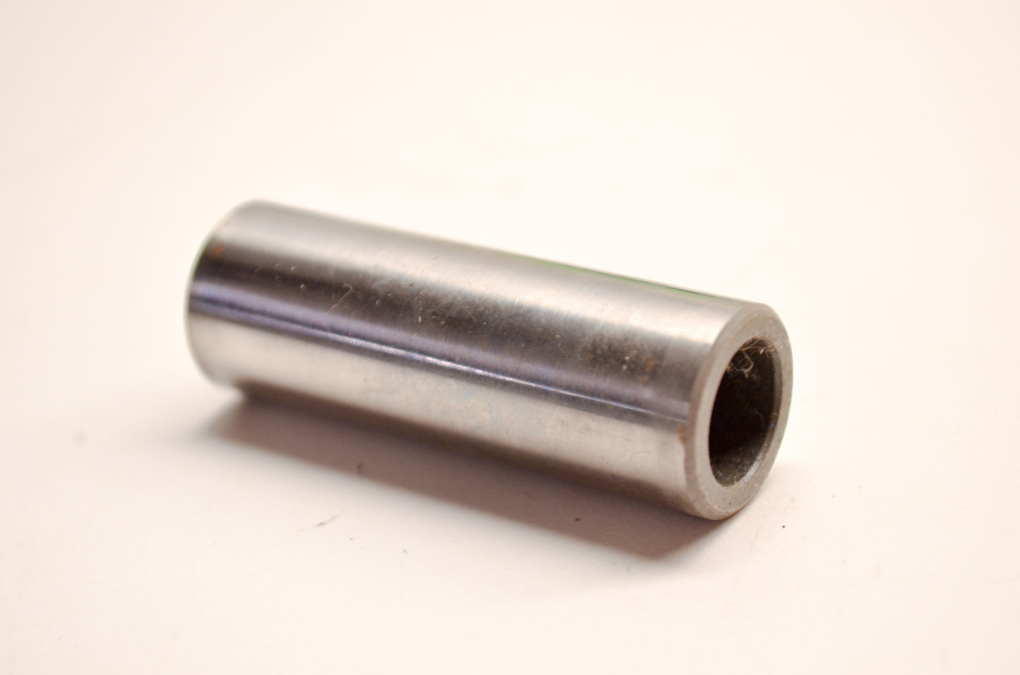 New OEM Yamaha 137-11633-10-00 Piston Pin NOS