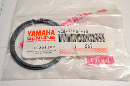 New OEM Yamaha 4CW-E1605-10-00 Piston Ring Set NOS
