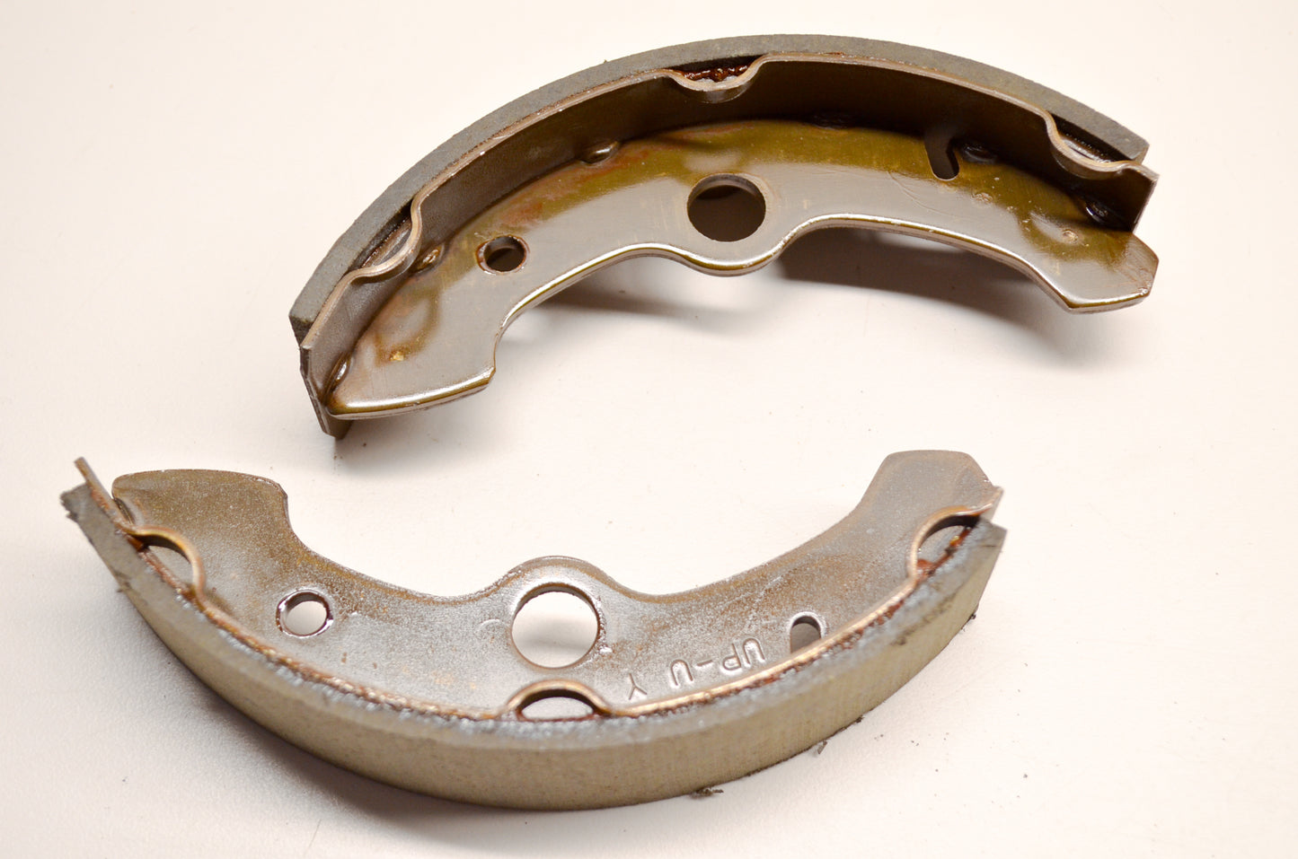 OEM Yamaha 2HR-W2535-10-00 Brake Shoe Set NOS