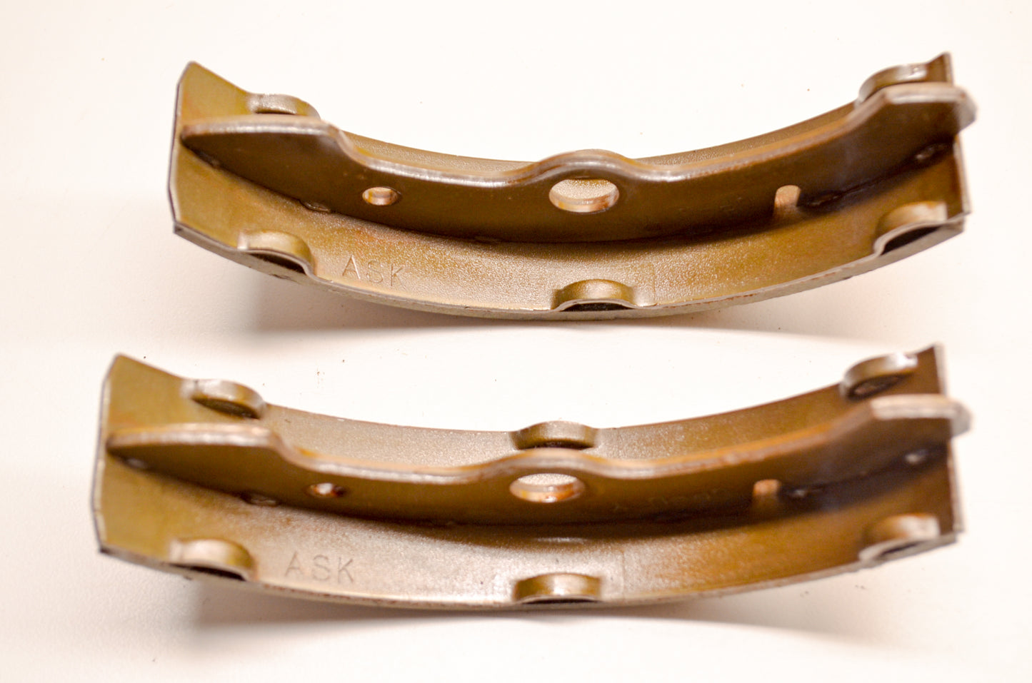 OEM Yamaha 2HR-W2535-10-00 Brake Shoe Set NOS