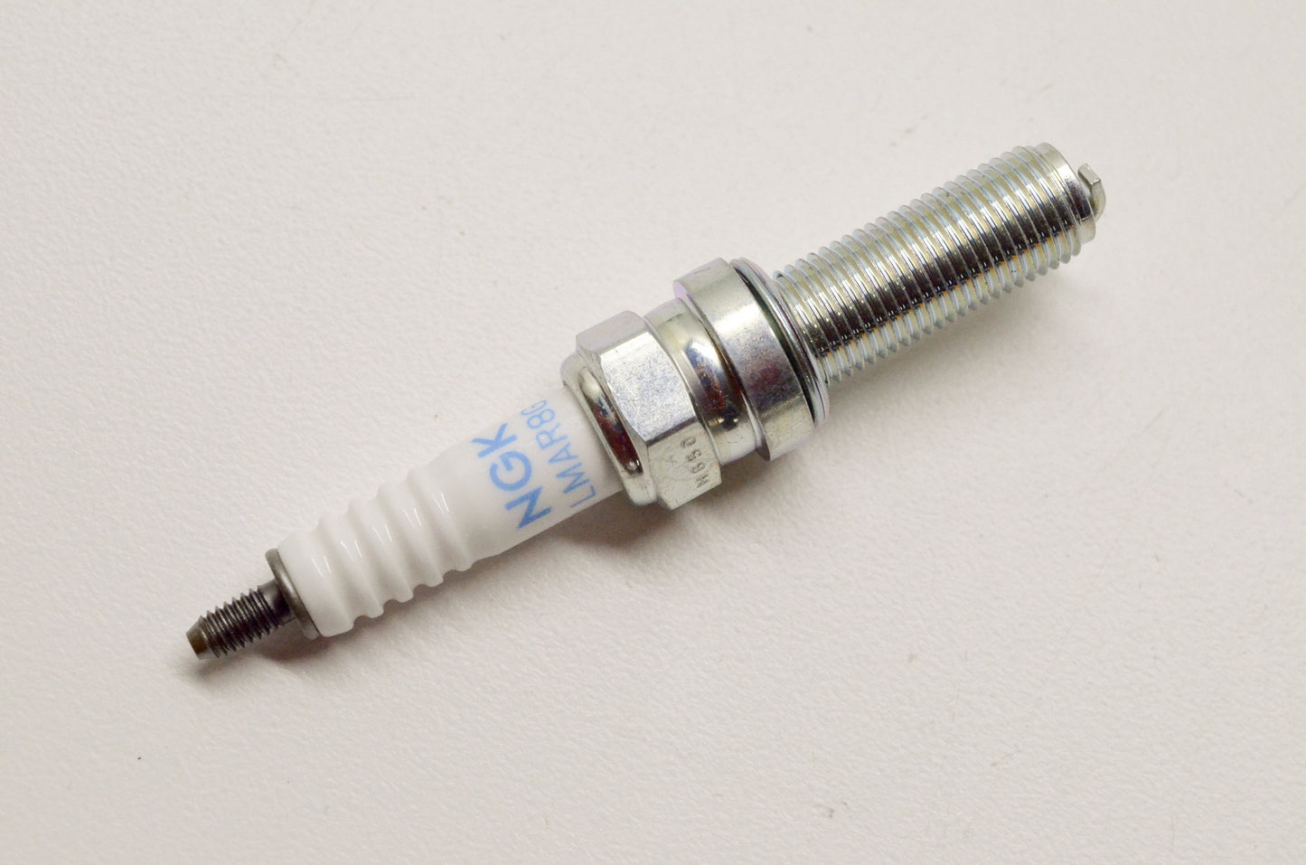 NGK LMAR8G, 95627 Standard Spark Plug NOS